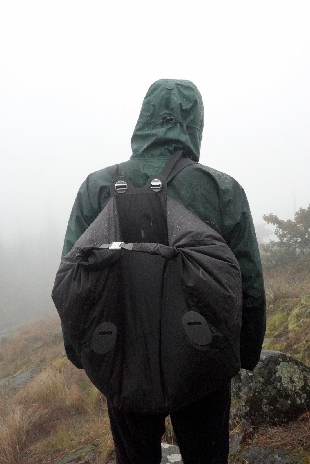 <span class='tracking-parsel'>U - EWT - XL</span> <br/>
Liner as backpack